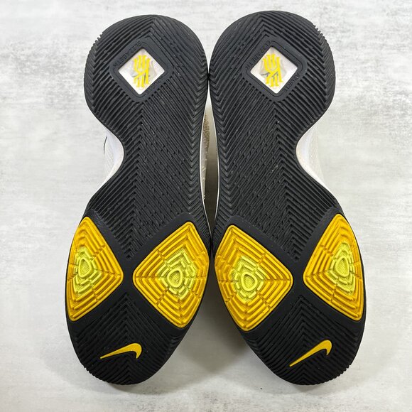 Nike Kyrie 3 N7 Basketball Shoes - Men's Size 8 - Picture 9 of 11